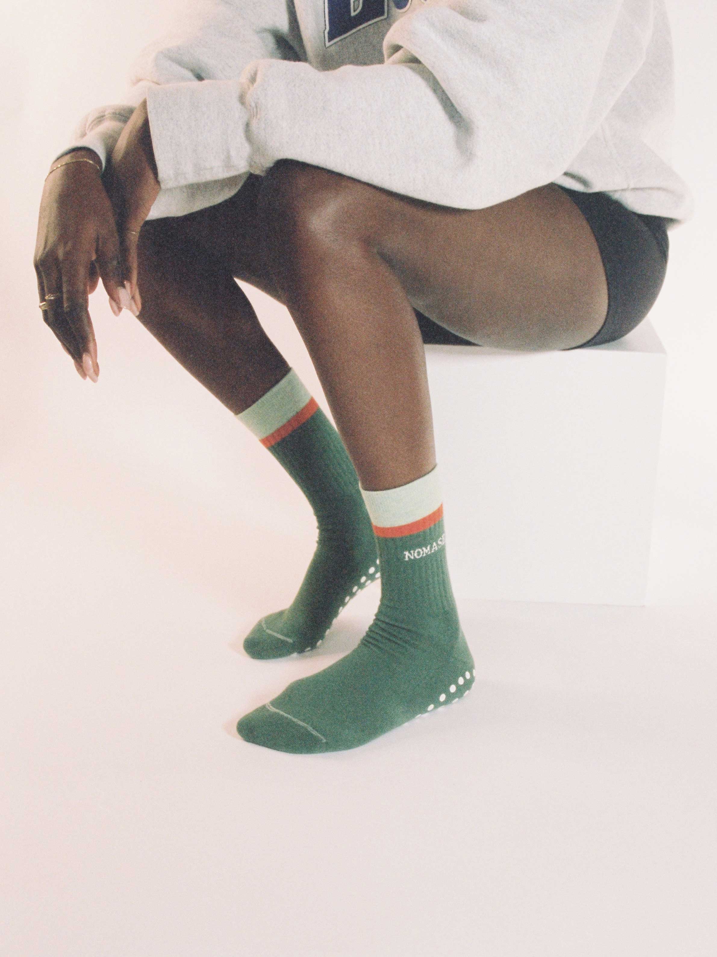 NOMASEI X KOBA : STRETCHING ME SOFTLY Chaussettes Nomasei