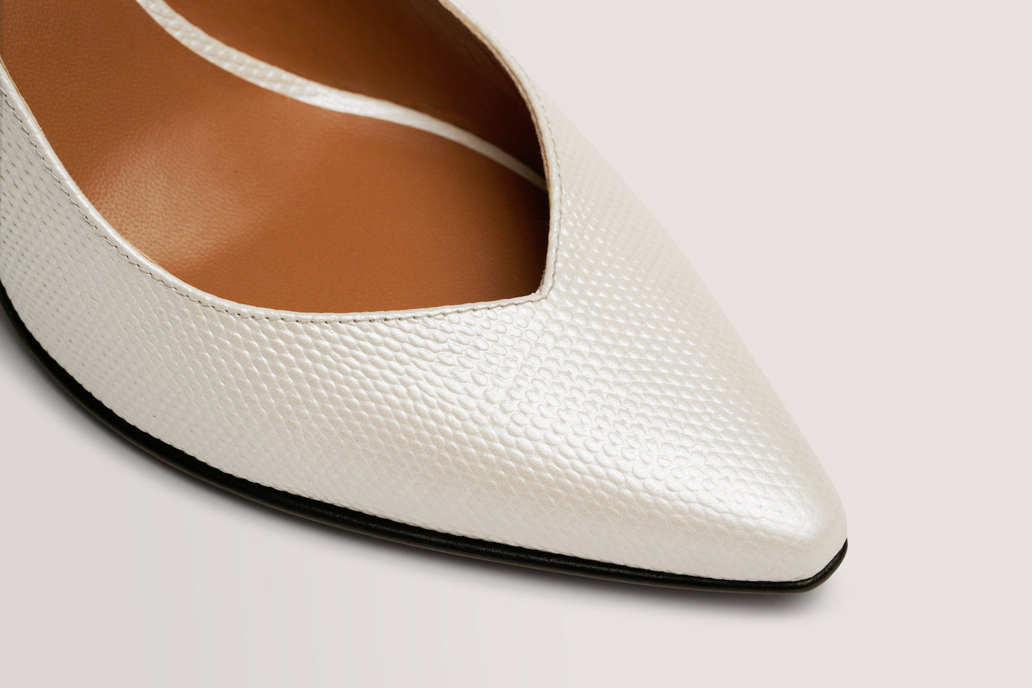 GATTACA - Pumps - Embossed White