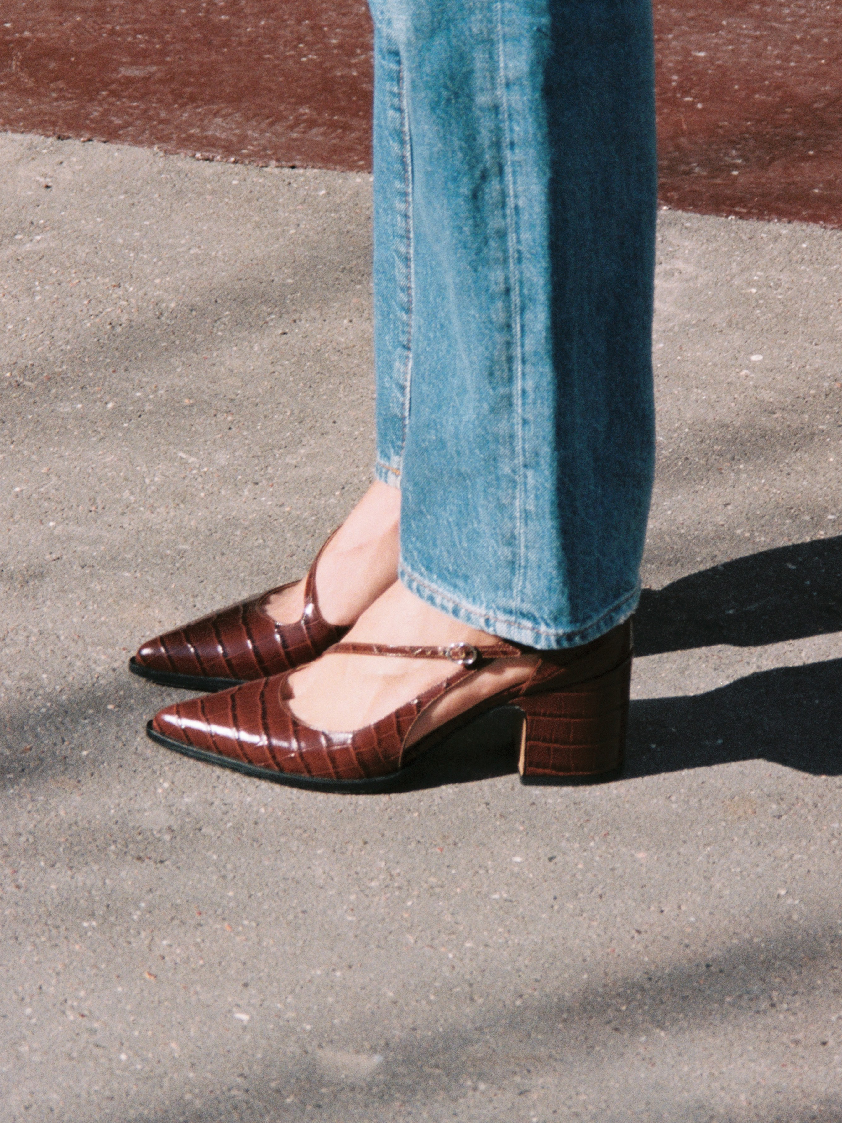 THEOFFICE - Pumps - Embossed Chocolate