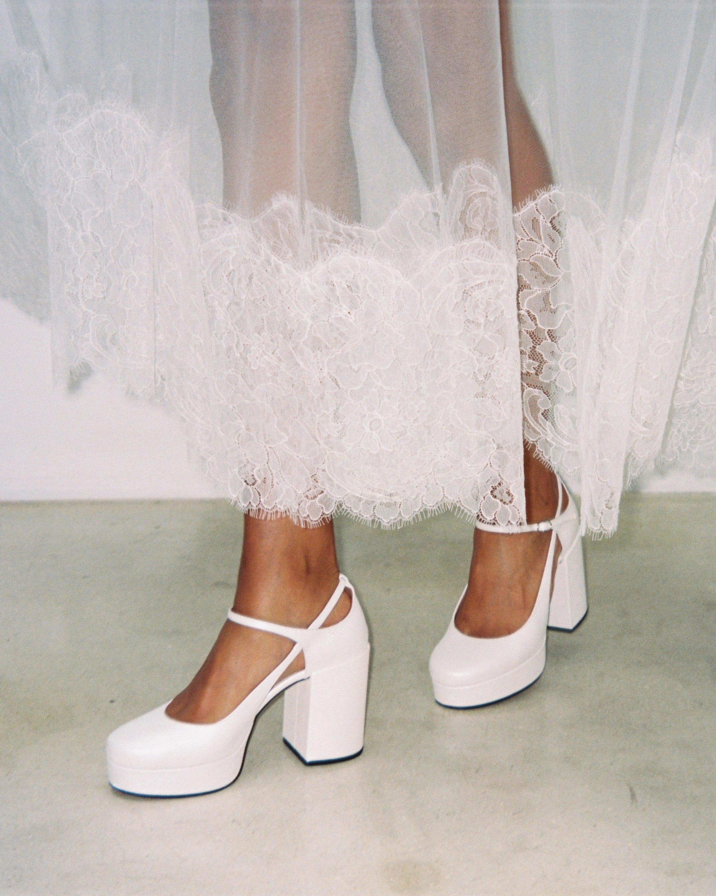 DOYOU - Pumps - Embossed White