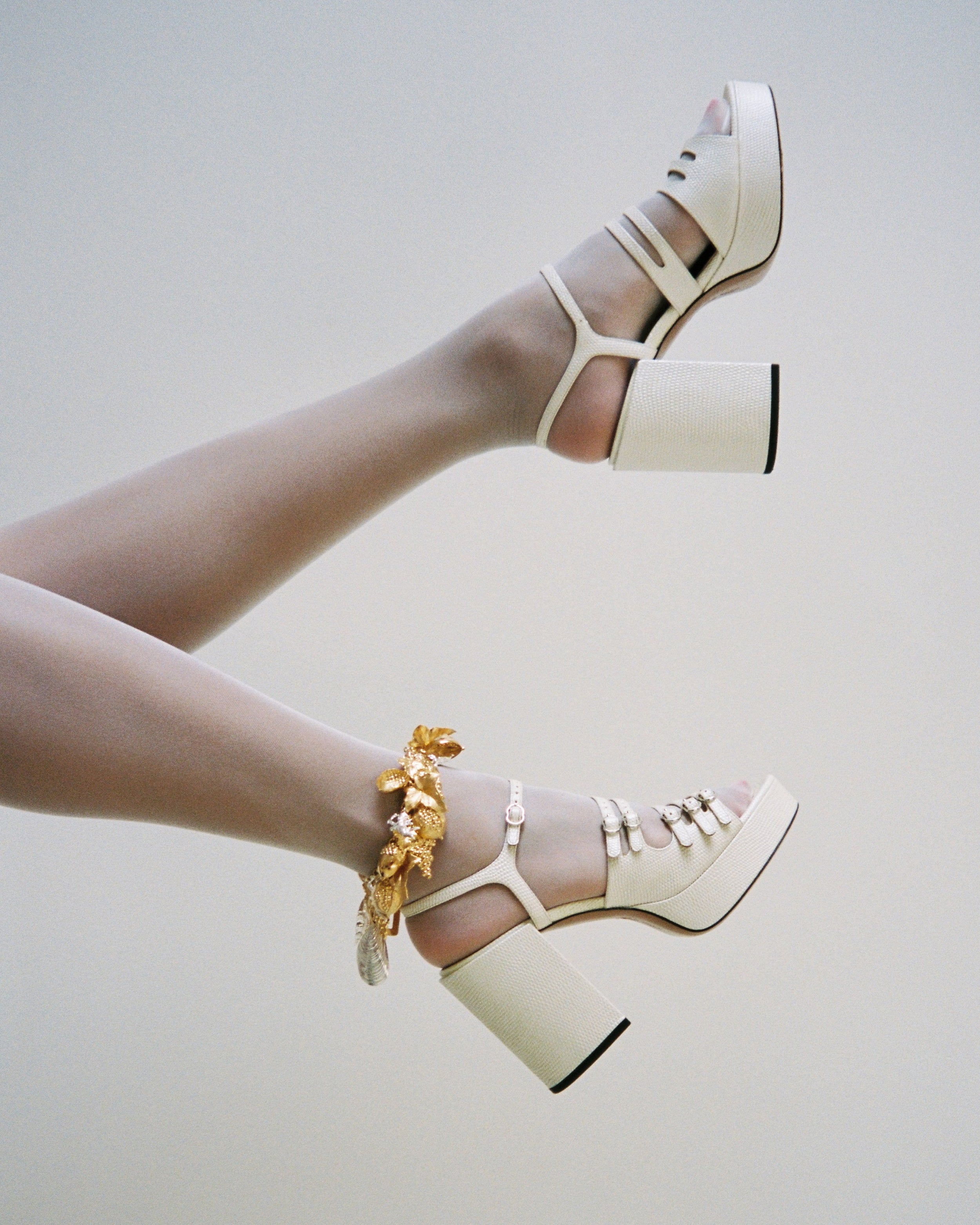 FRENCHKISS- Sandals - Embossed White