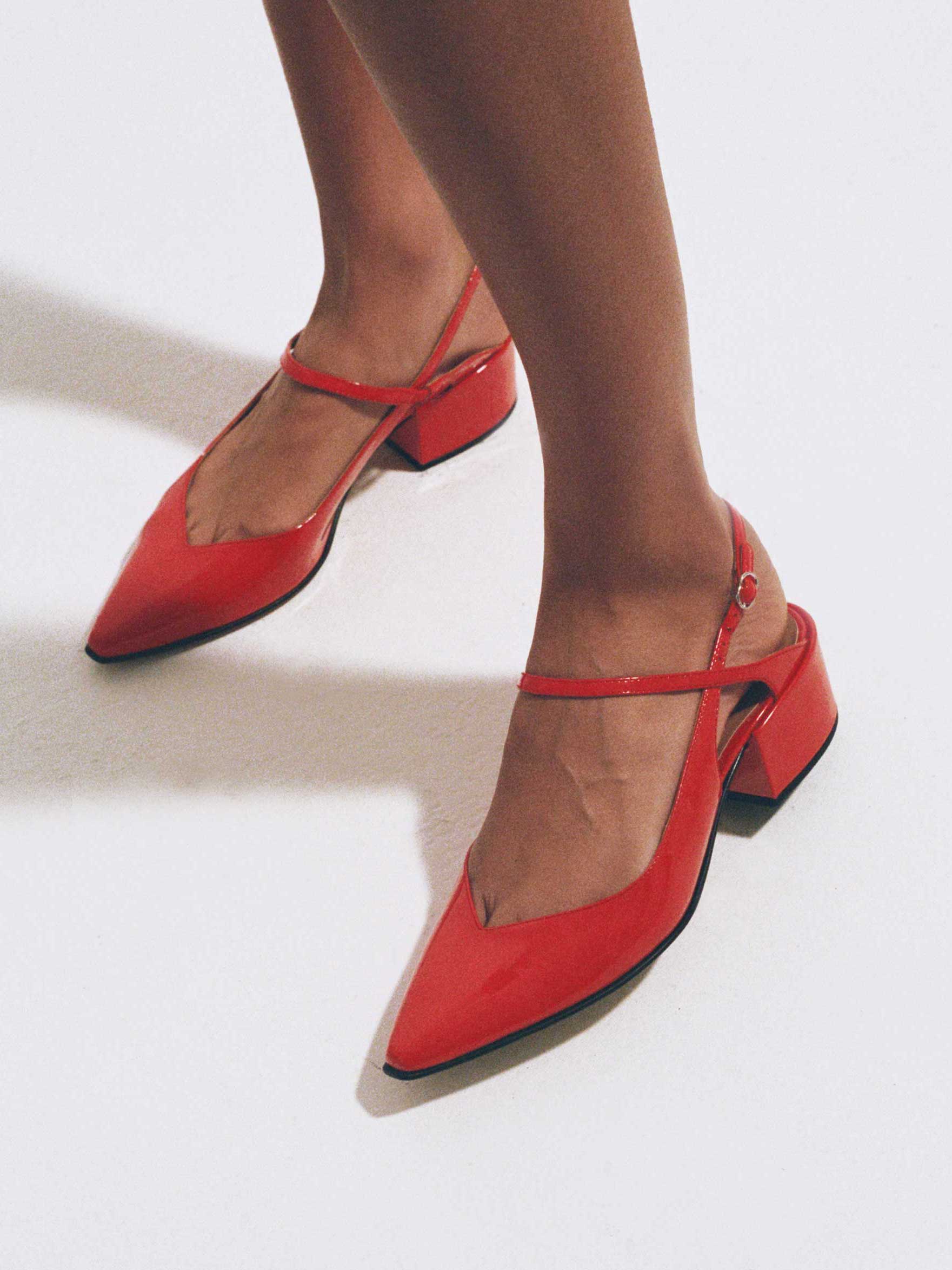 THEHOURS - Pumps - Patent Red