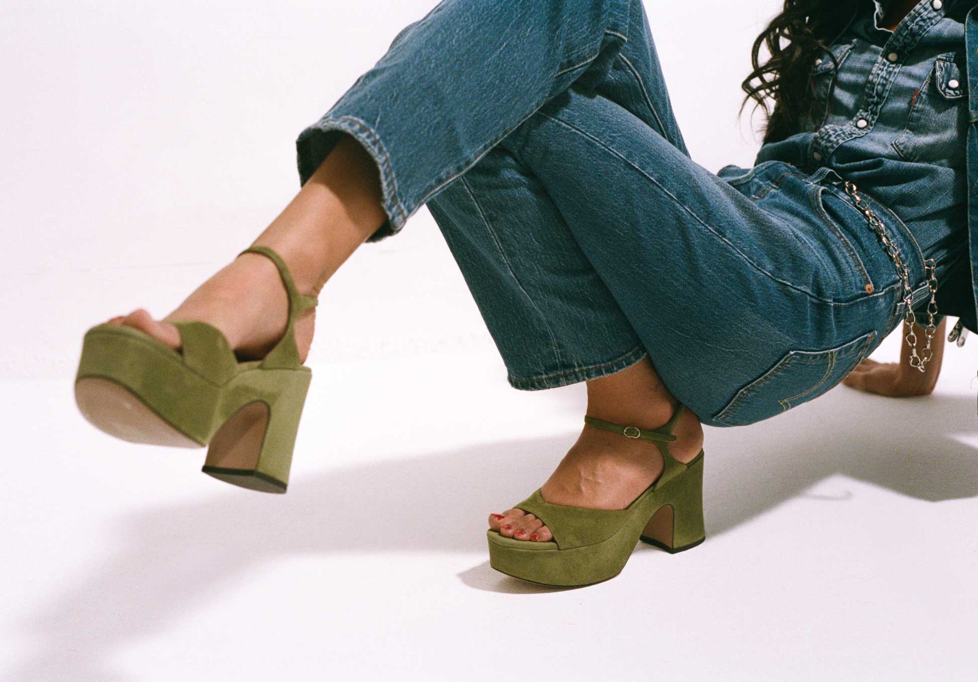 Laura Brown x Nomasei : DRIVER - Sandales - Camoscio Kaki Sandales Nomasei 