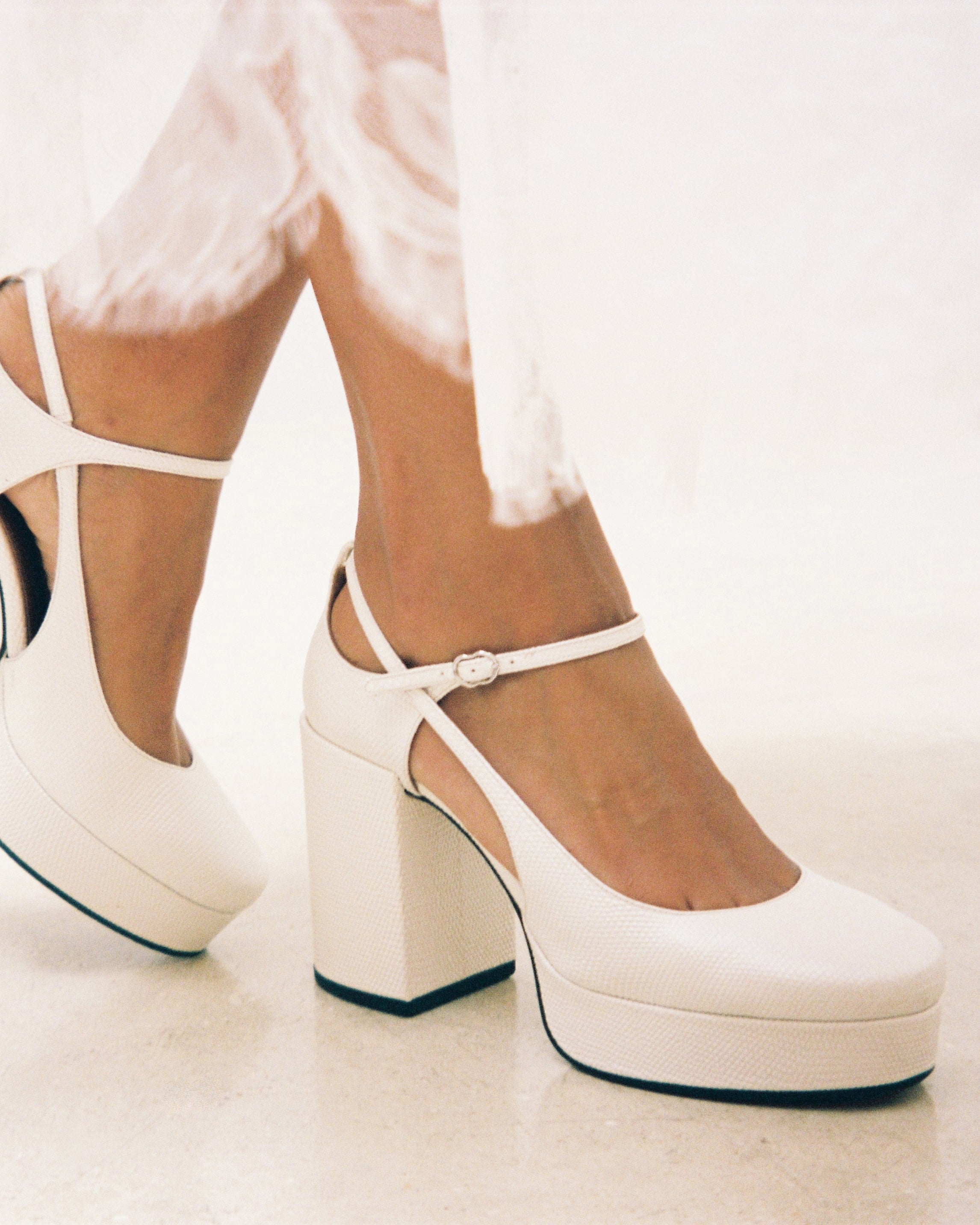DOYOU - Leather pumps - White | Luxury craftsmanship - Nomasei